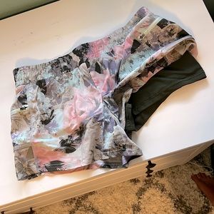Fabletics Athletic Shorts - Built in Spandex - Floral w Hunter Green Spandex